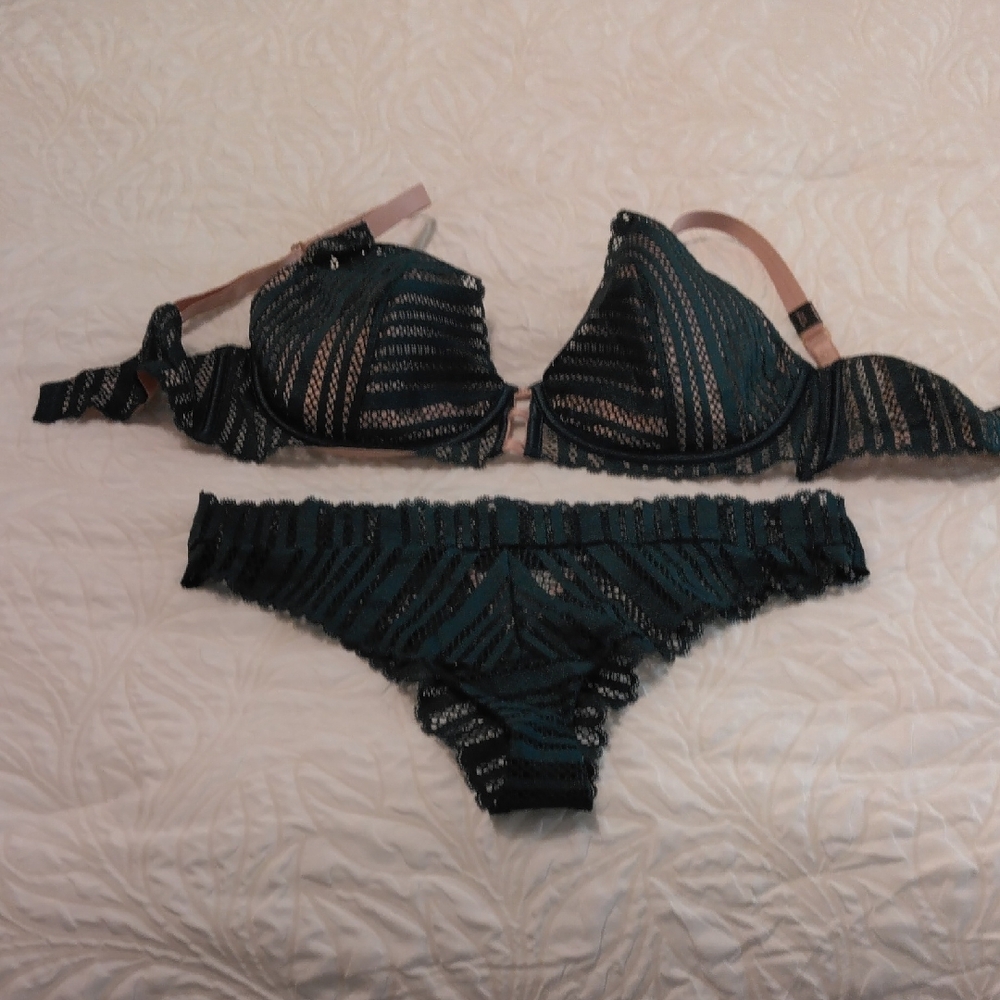 Sexy Green Lace Bra and Panty Set